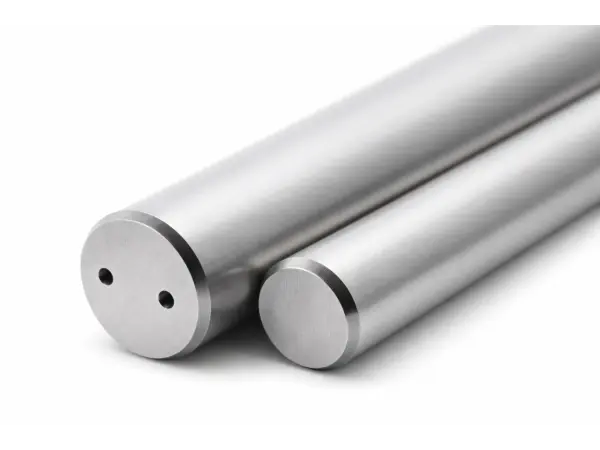 porownanie-prety-z-weglika-pelny-vs-z-kanalami-chlodzacymi