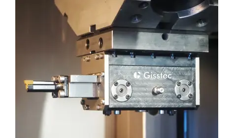 Głowica live broaching Gisstec NG-27 z nożem do dłutowania, stosowana do wykonywania rowków wpustowych, profili wewnętrznych i profili specjalnych na maszynach CNC.