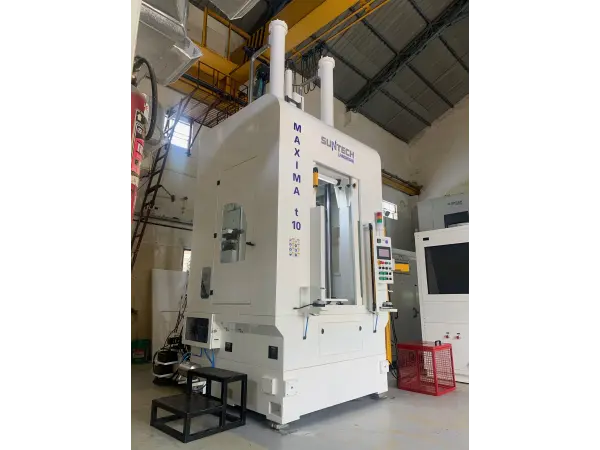 Maszyna-do-przeciagania-przeciągarka-Suntech-MAXIMA-t10-25-Ton-1300mm-3-stacje-robocze-Tradensa