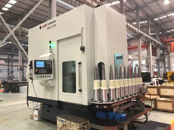 maszyny-cnc-do-dlutowania-obwiedniowego-cjmt-tradensa-YKS5132H-6