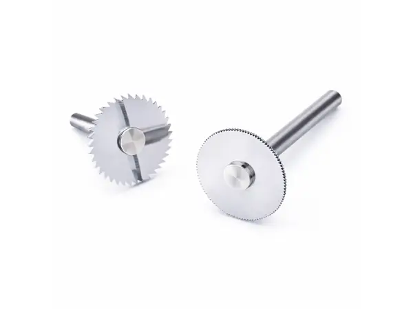 noze-przemyslowe-z-weglika-spiekanego-do-ciecia-stali-aluminium-i-metali-technicznych