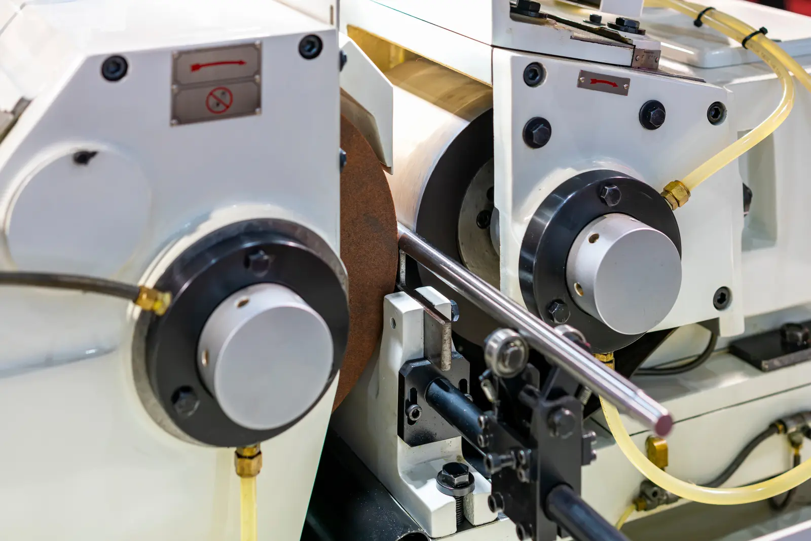Ściernice do szlifowania bezkłowego prętów